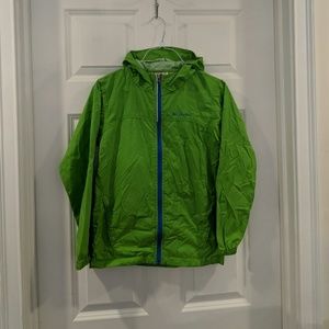 Green rain jacket, unlined, with hood, zip